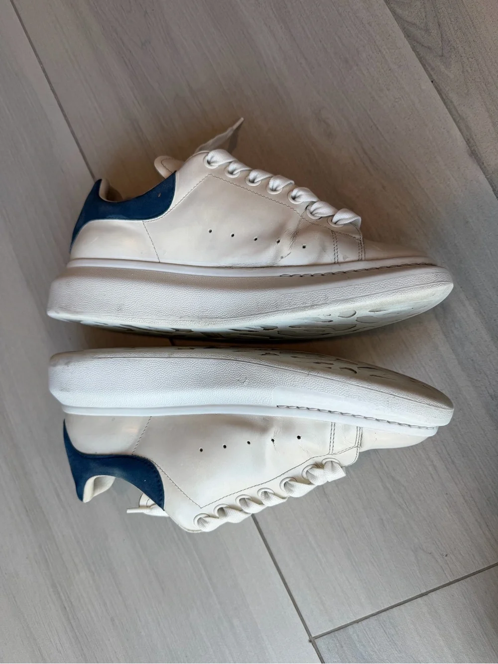 Alexander McQueen classic alexander